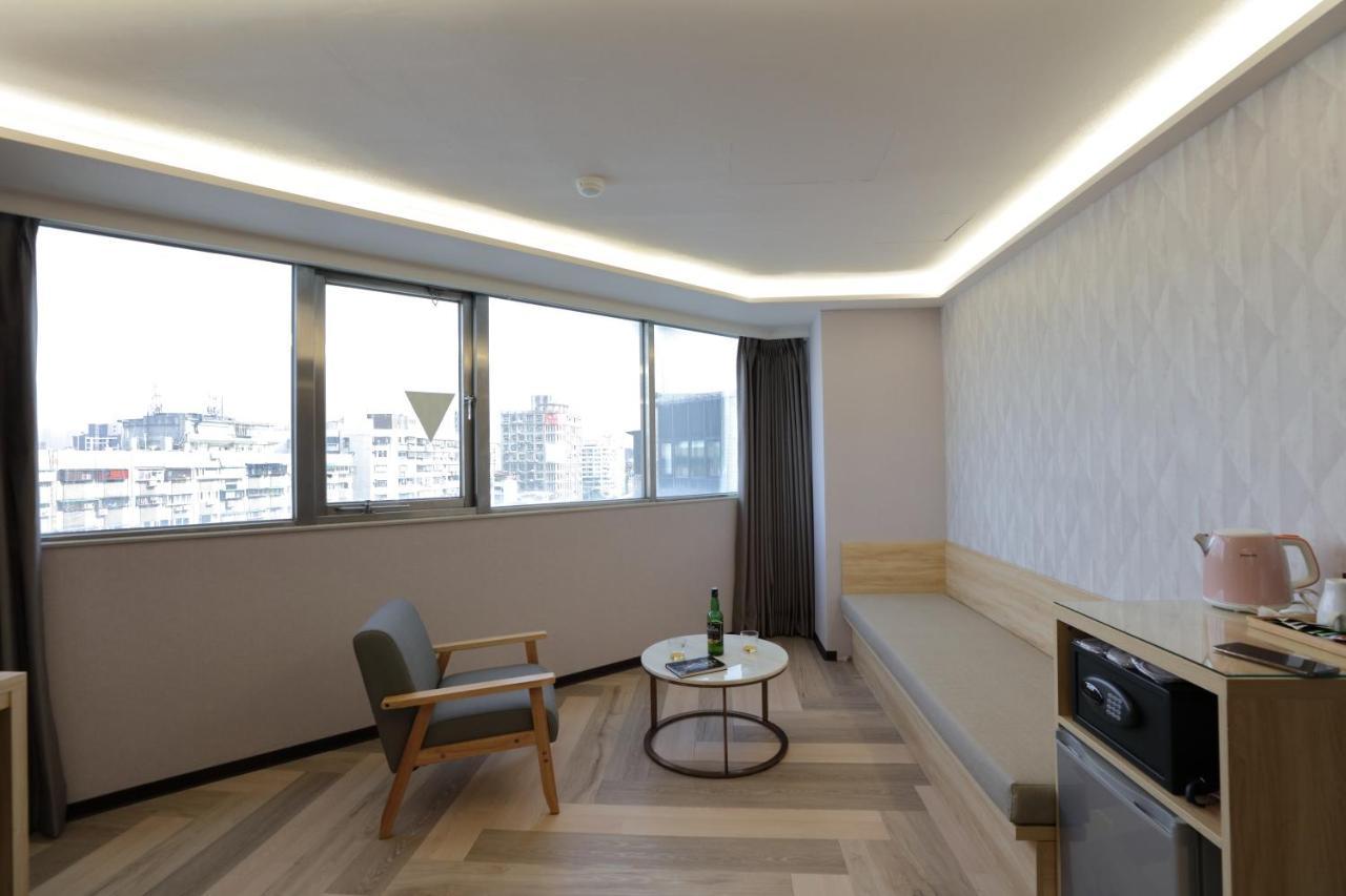 Silken Hotel Taipeh Exterior foto