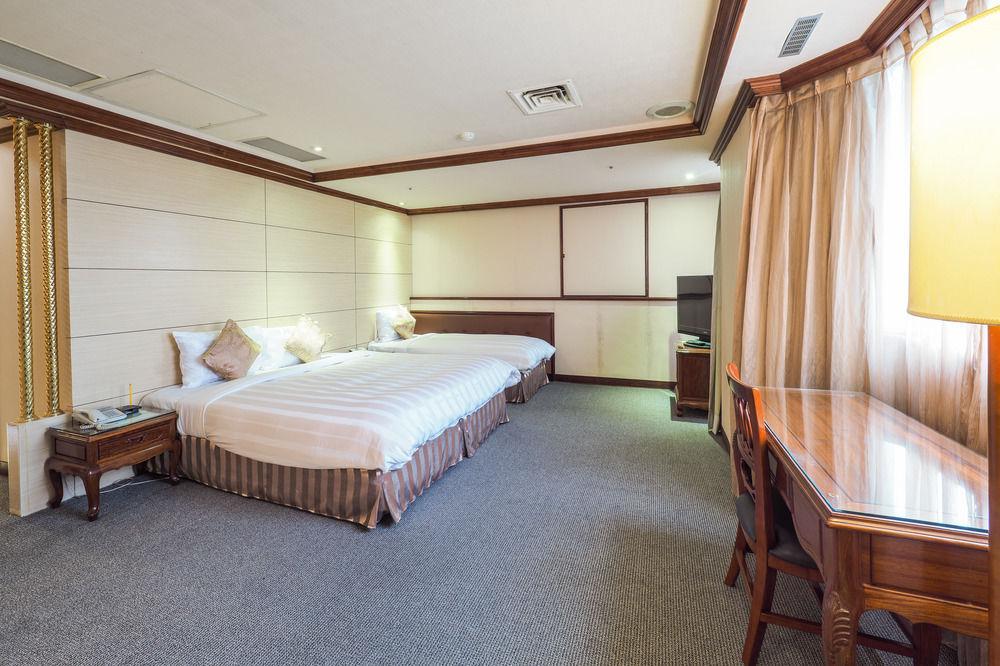 Silken Hotel Taipeh Exterior foto